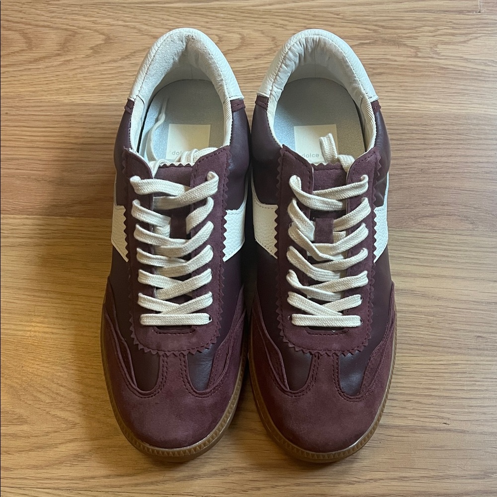 Dolce Vita Sneakers